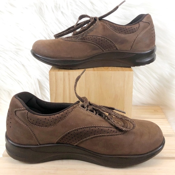 SAS Walk Easy Walking Brown Nubuck Leather Shoe - Picture 1 of 6